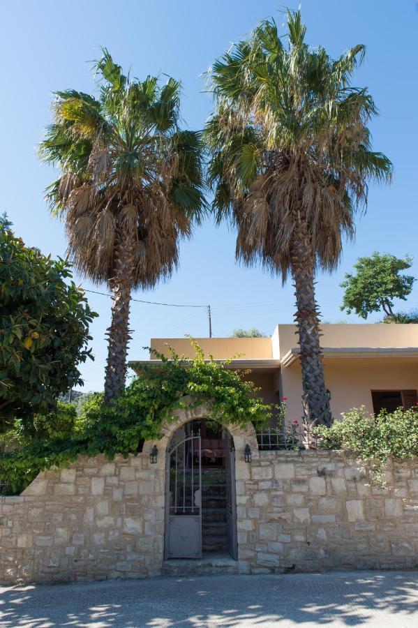 Heraklion Comfy House With Mountain View Exterior photo