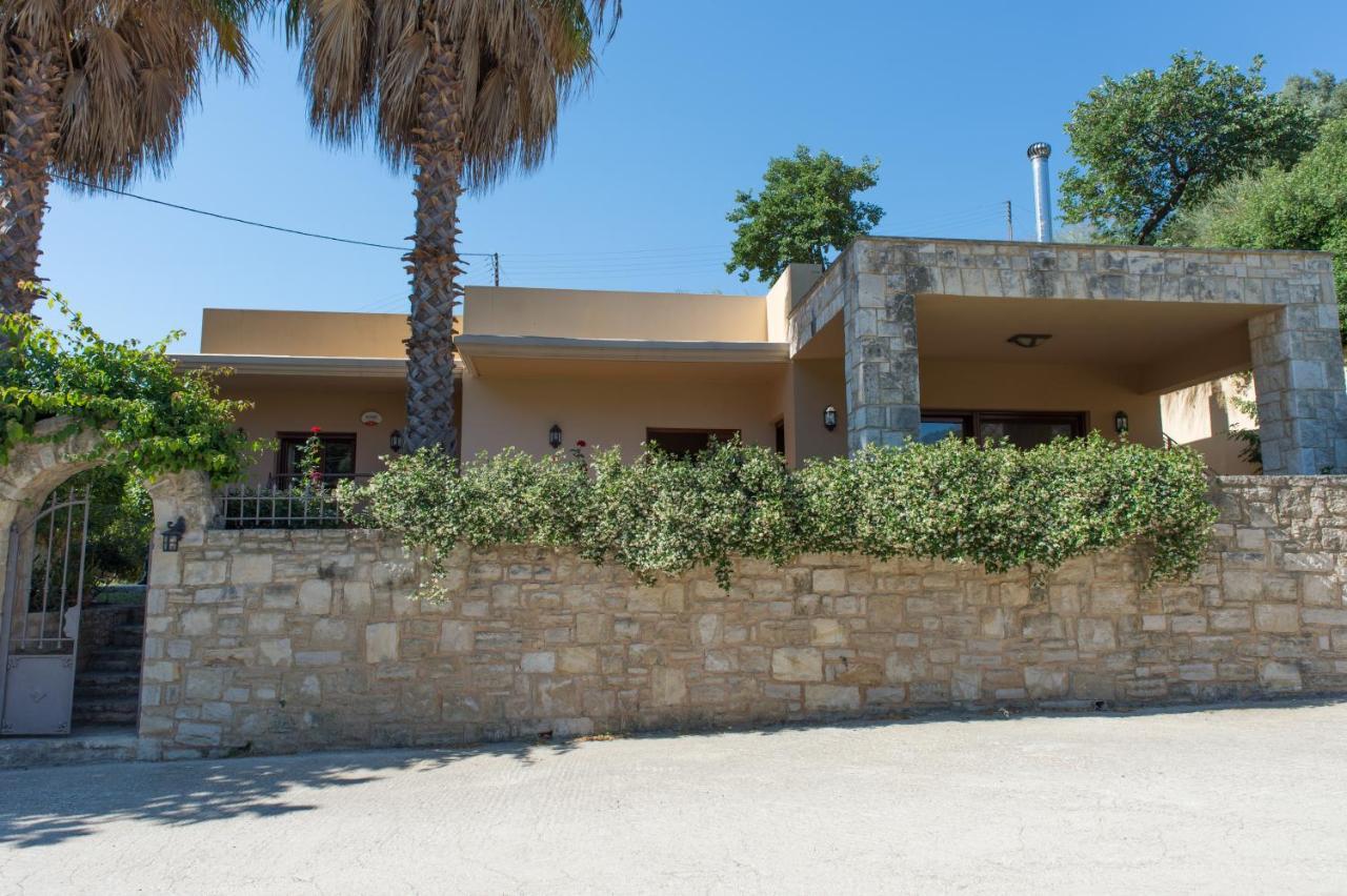 Heraklion Comfy House With Mountain View Exterior photo