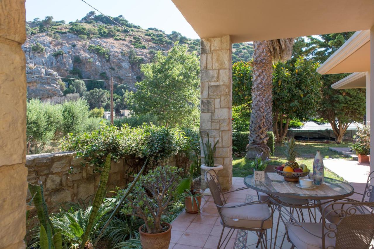 Heraklion Comfy House With Mountain View Exterior photo