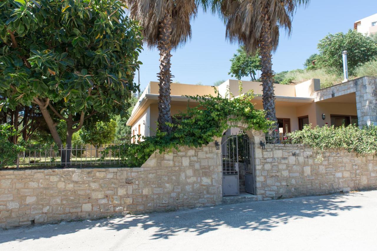 Heraklion Comfy House With Mountain View Exterior photo