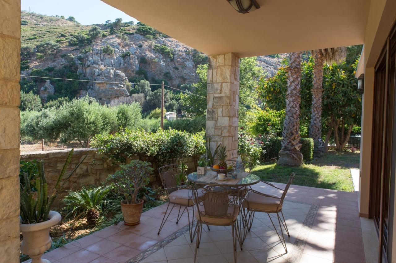 Heraklion Comfy House With Mountain View Exterior photo