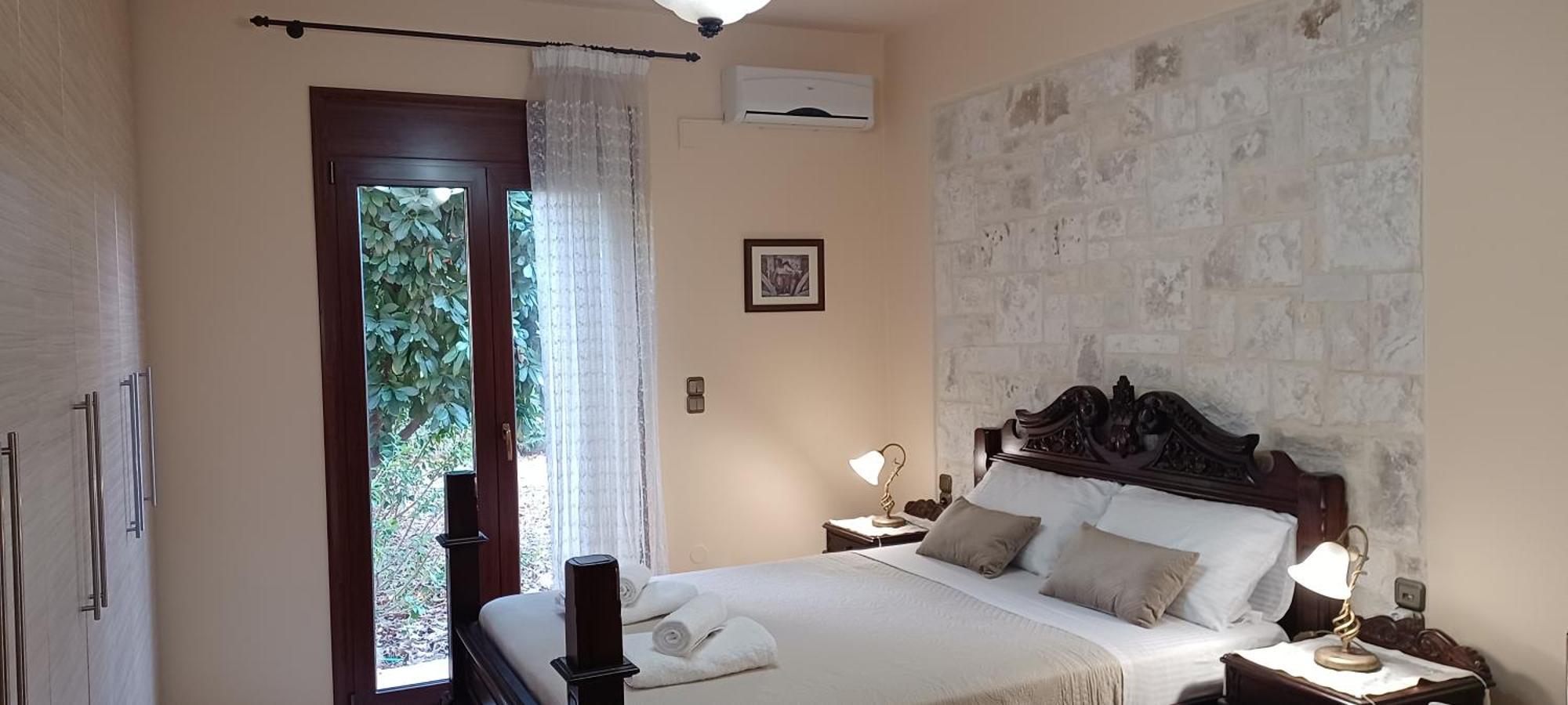 Heraklion Comfy House With Mountain View Exterior photo